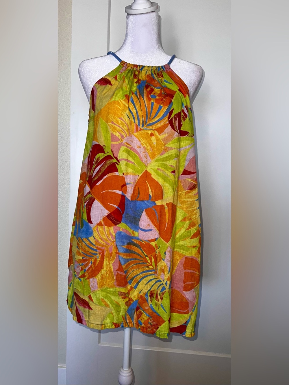 C & C CALIFORNIA linen blend, bright tropical floral mini sundress, size small
